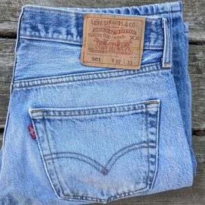 Levi Strauss & Co 501 W32 L33